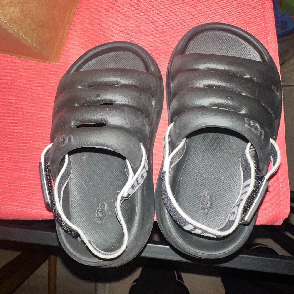 Uggs toddler boy shoe bundle